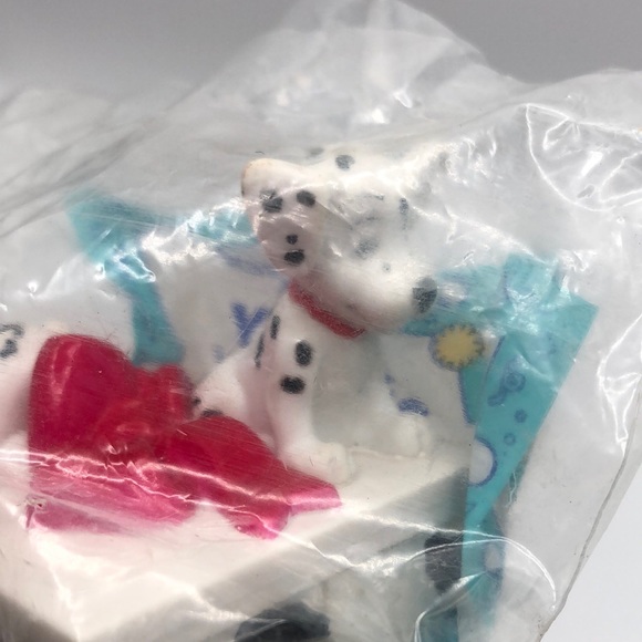 SOLD* 1994 101 Dalmatians Happy Birthday Disney McDonald’s Happy Meal Toy - Picture 4 of 7